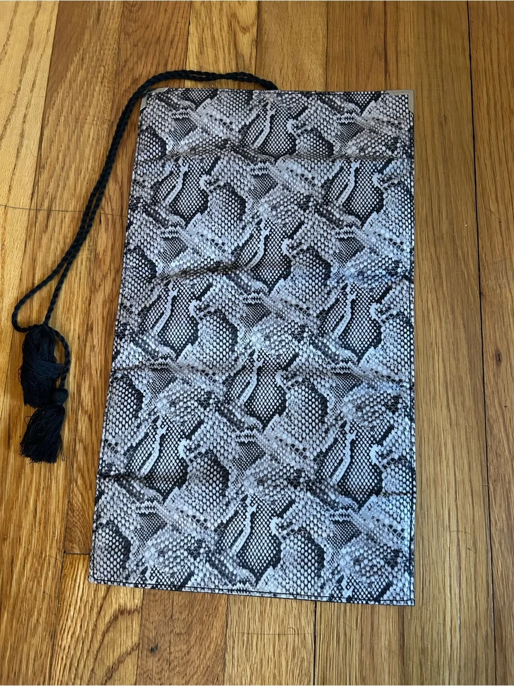 Snake-Print Tassel Clutch Wallet - Black/Gray